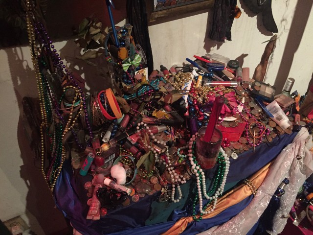 Mardi Gras Voodoo Museum offerings2