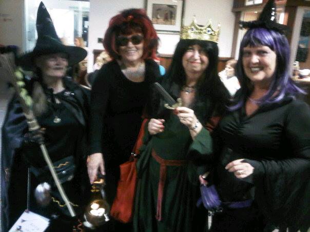 Swanwick2016fancydresswithwitches2